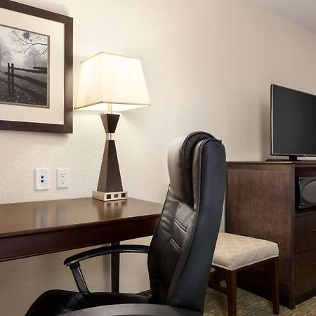 Hampton Inn Довер Екстер'єр фото