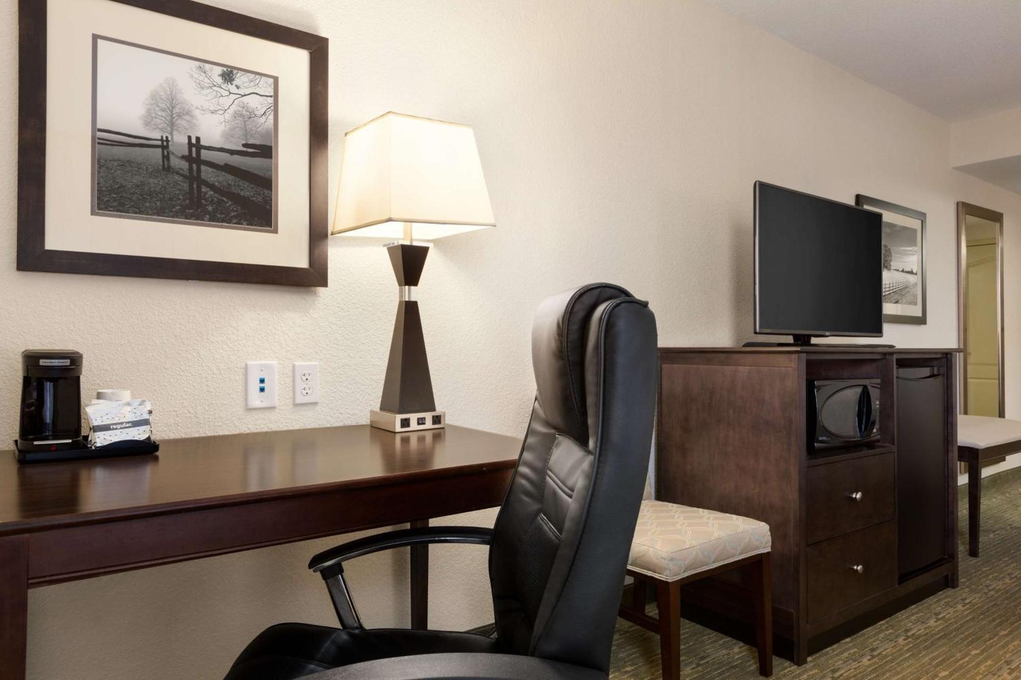 Hampton Inn Довер Екстер'єр фото