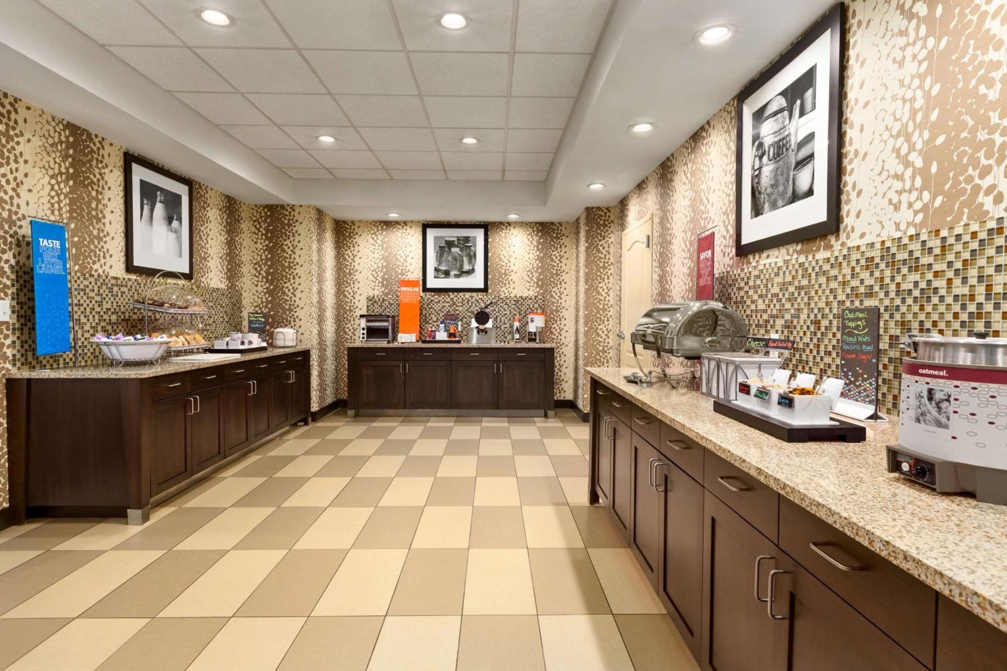 Hampton Inn Довер Екстер'єр фото